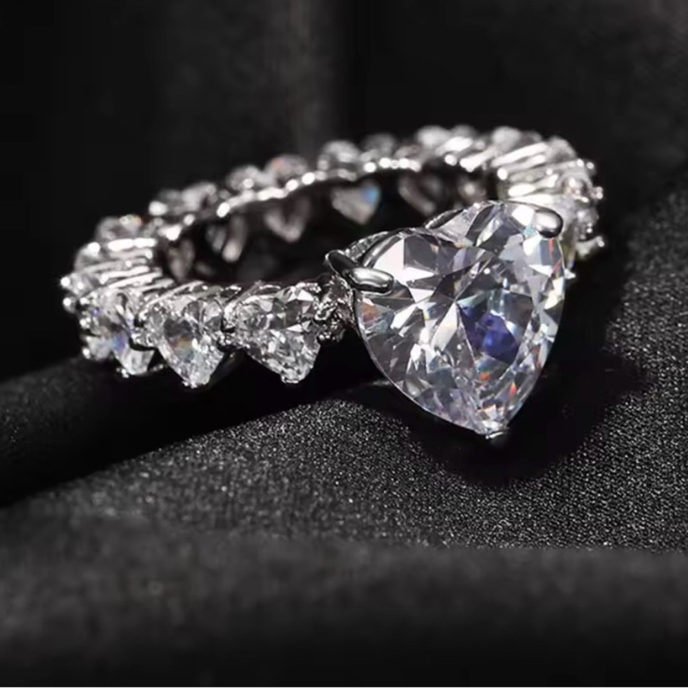 Silver Heart-Shaped Crystal Ring size 7